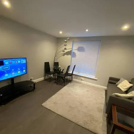 Spacious 2 Bedroom Flat London Exterior photo