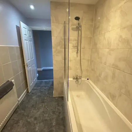 Spacious 2 Bedroom Flat London Exterior photo